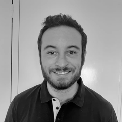 Martín Lesnik, parte de Castillo Contenedores